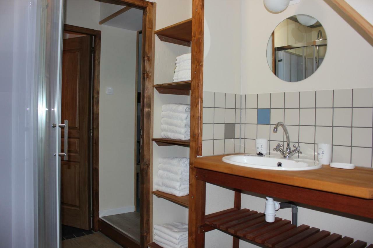 Maison Le Barrage Saint-Gervais-dʼAuvergne Екстериор снимка